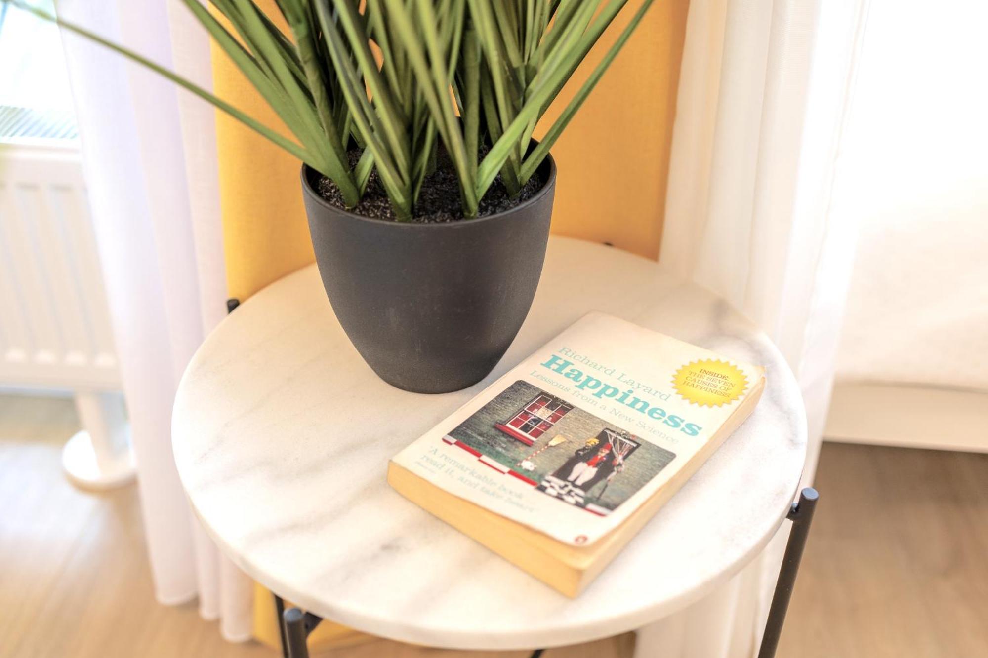 Yellow Apartment - Balcony, Free Parking, By Gravity Praga Exterior foto